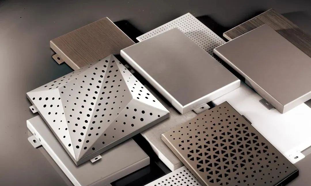 V minuta ad intelligendas proprietates aluminii crustae, constructionis, specierum, applicationum