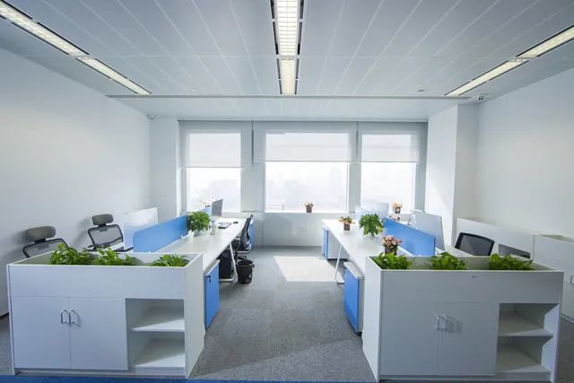 Scis discrimen aluminium Cerelis et aluminium compositum panel?